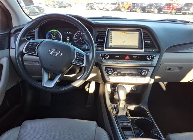 
 Hyundai Sonata Plug-In Hybrid full									