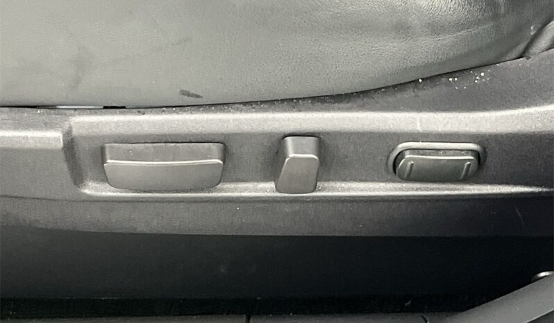 
 Mitsubishi Outlander PHEV full									