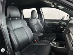 
 Mitsubishi Outlander PHEV full									