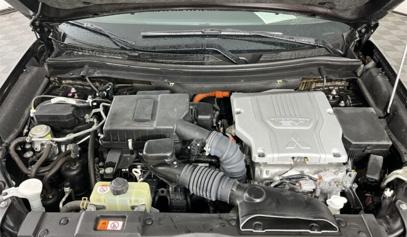 
 Mitsubishi Outlander PHEV full									