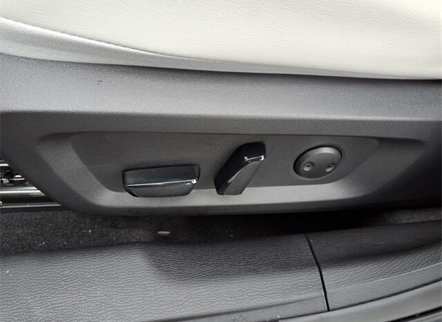 
 Mitsubishi Outlander full									