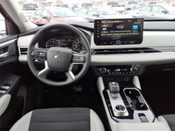 
 Mitsubishi Outlander full									