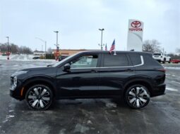 
 Mitsubishi Outlander full									