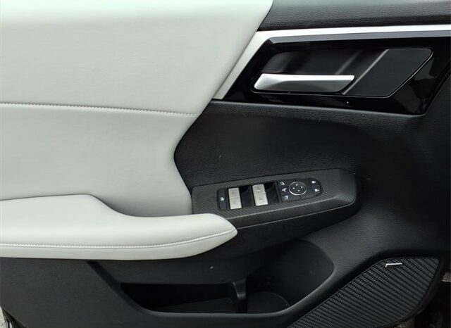 
 Mitsubishi Outlander full									