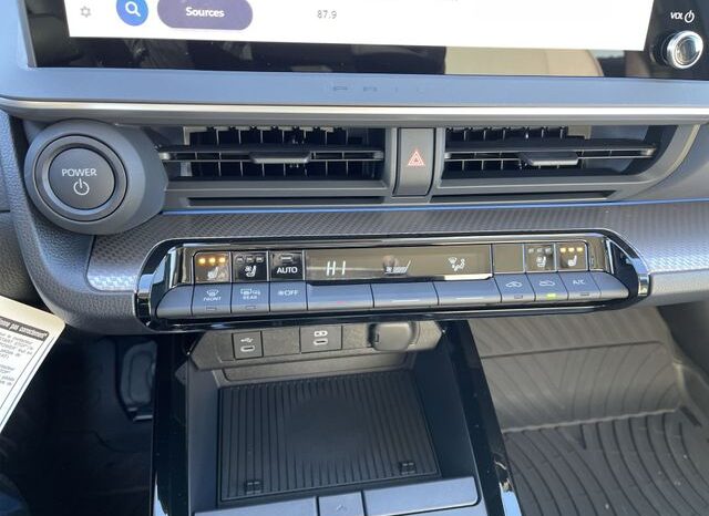 
 Toyota Prius full									
