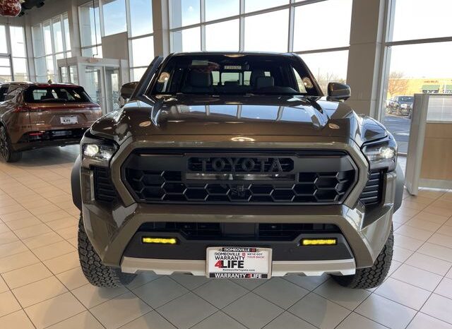 
 Toyota Tacoma full									