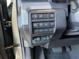 Toyota Tacoma full