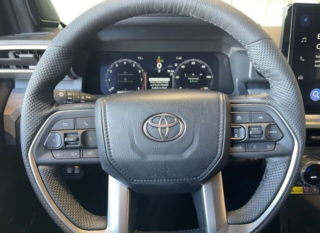 
 Toyota Tacoma full									