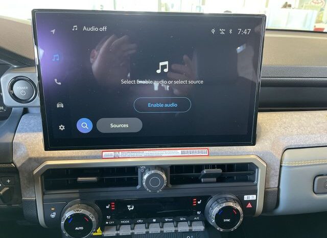 
 Toyota Tacoma full									