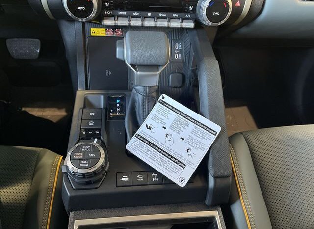 
 Toyota Tacoma full									