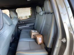 Toyota Tacoma full