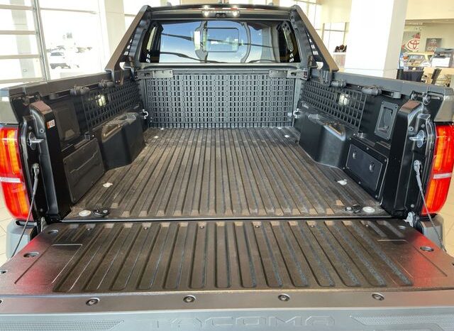 
 Toyota Tacoma full									