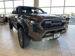 Toyota Tacoma full