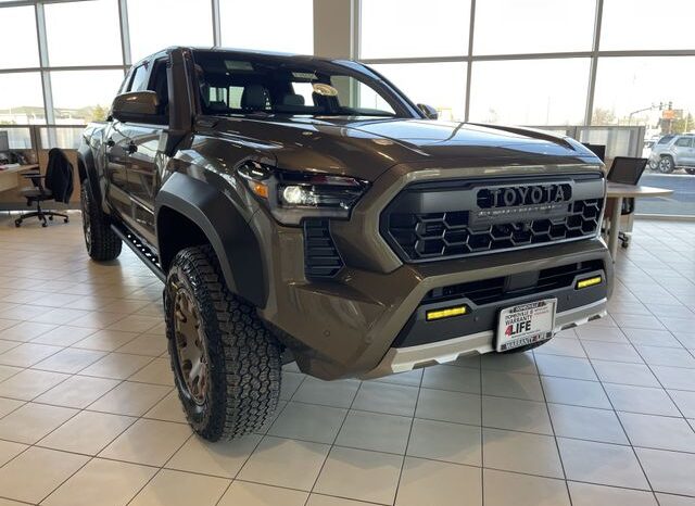 
 Toyota Tacoma full									