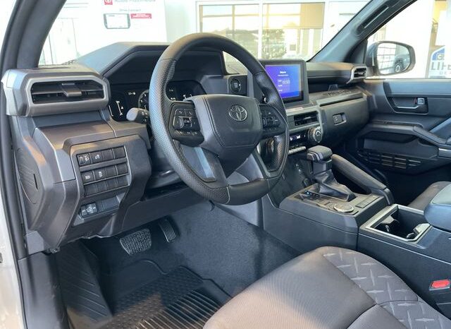 
 Toyota Tacoma full									