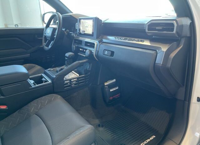 
 Toyota Tacoma full									
