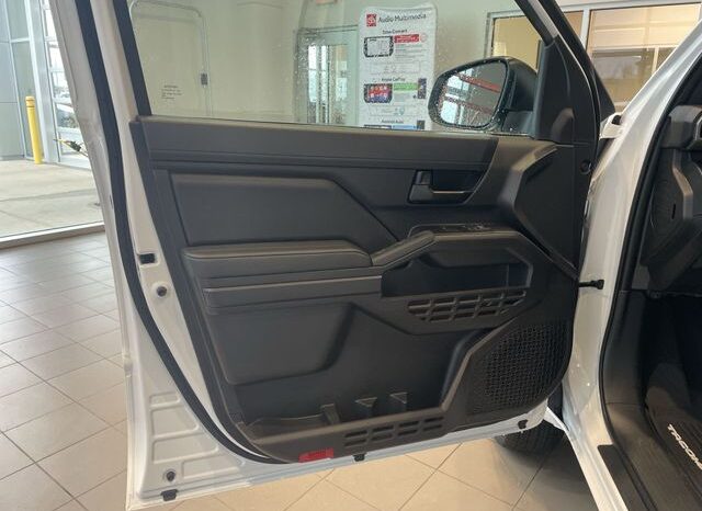 
 Toyota Tacoma full									
