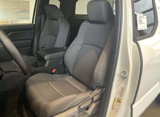 
 Toyota Tacoma full									