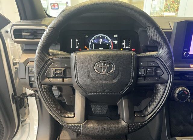 
 Toyota Tacoma full									