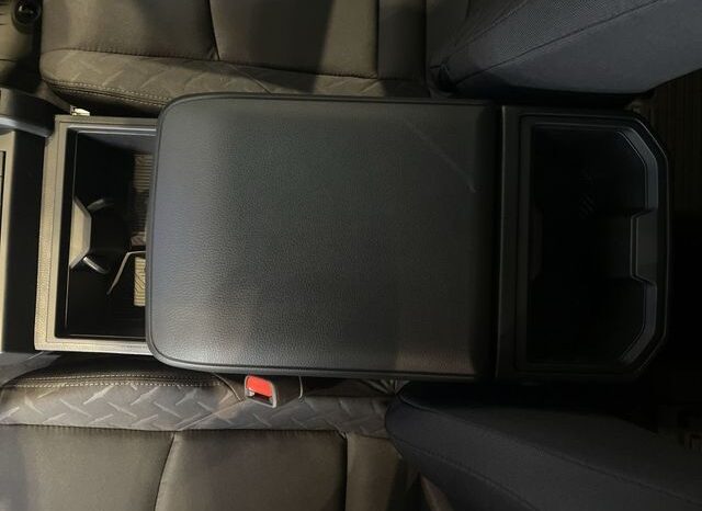
 Toyota Tacoma full									
