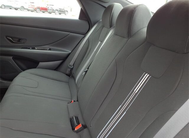 
 Hyundai Elantra full									