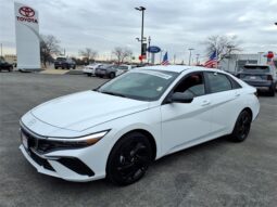 Hyundai Elantra full