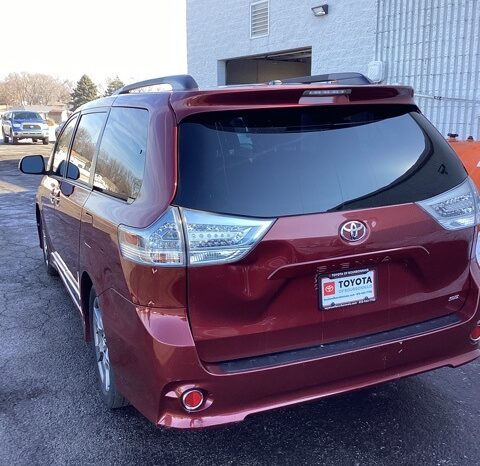 
 Toyota Sienna full									