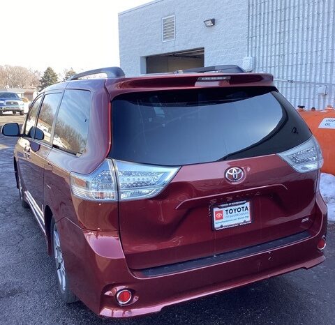 
 Toyota Sienna full									