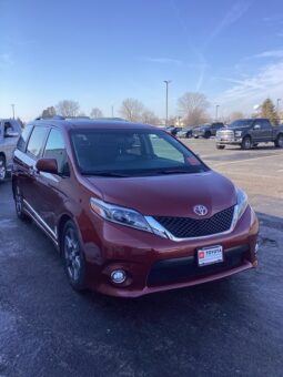 Toyota Sienna full