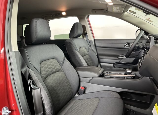 
 Nissan Pathfinder full									