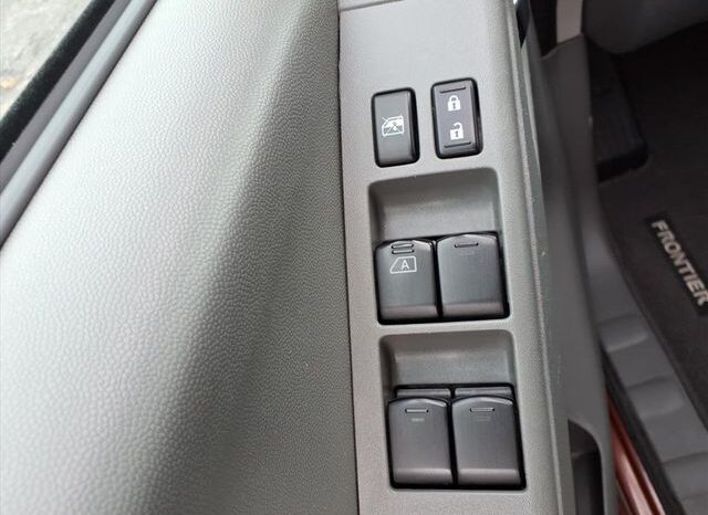 
 Nissan Frontier full									