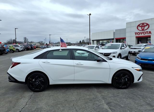 
 Hyundai Elantra full									