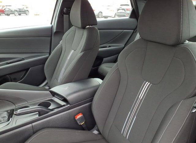 
 Hyundai Elantra full									