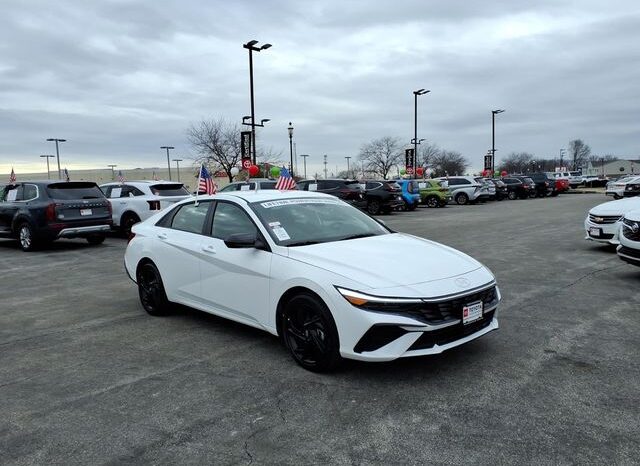 
 Hyundai Elantra full									