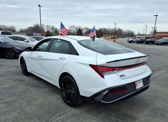 
 Hyundai Elantra full									