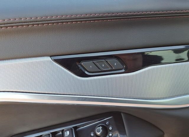 
 Jeep Wagoneer S full									