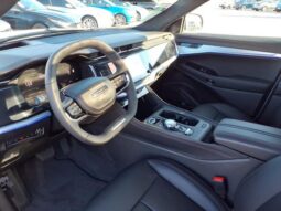 Jeep Wagoneer S full