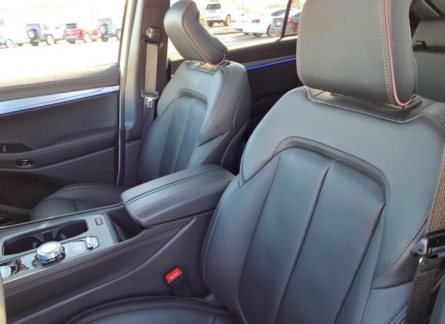 
 Jeep Wagoneer S full									