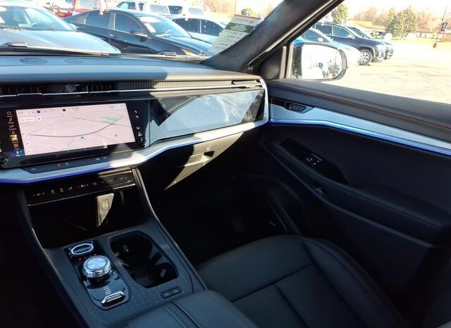 
 Jeep Wagoneer S full									