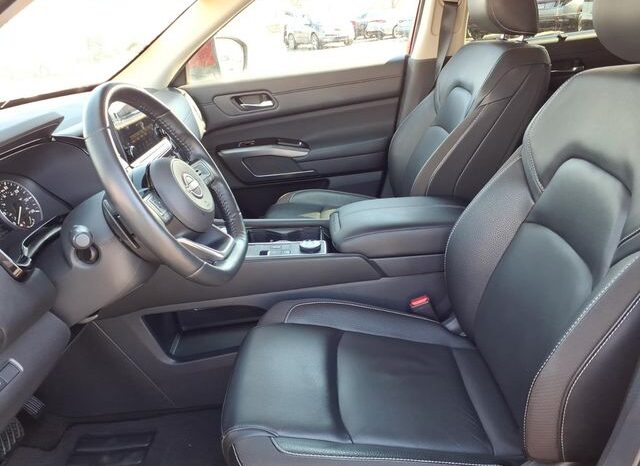 
 Nissan Pathfinder full									