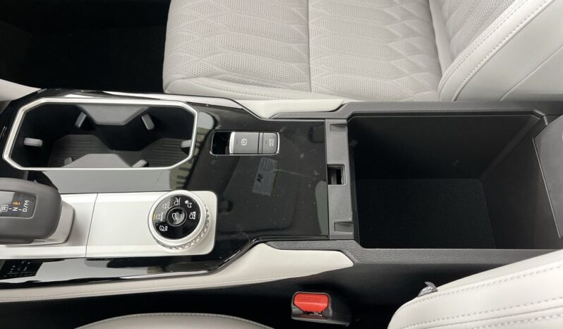 
 Mitsubishi Outlander PHEV full									