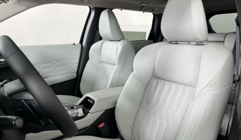 
 Mitsubishi Outlander PHEV full									