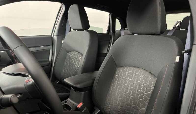 
 Mitsubishi Outlander Sport full									
