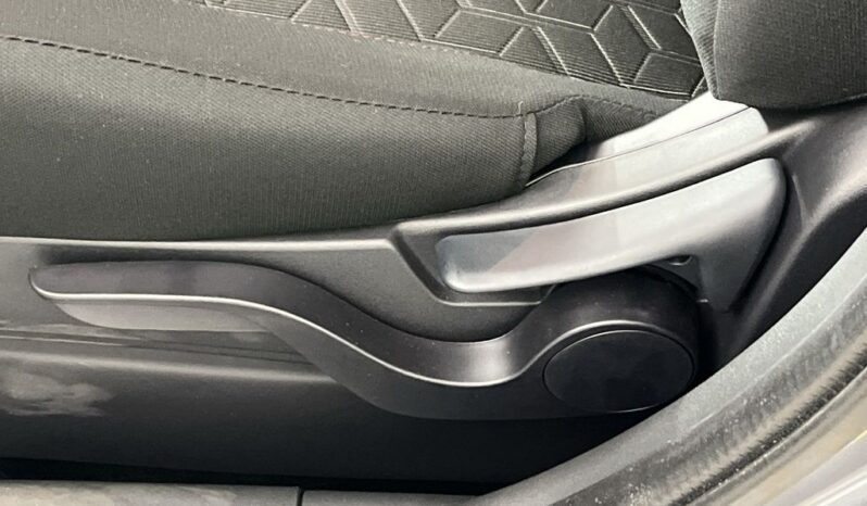 
 Mitsubishi Outlander Sport full									