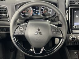 Mitsubishi Outlander Sport full