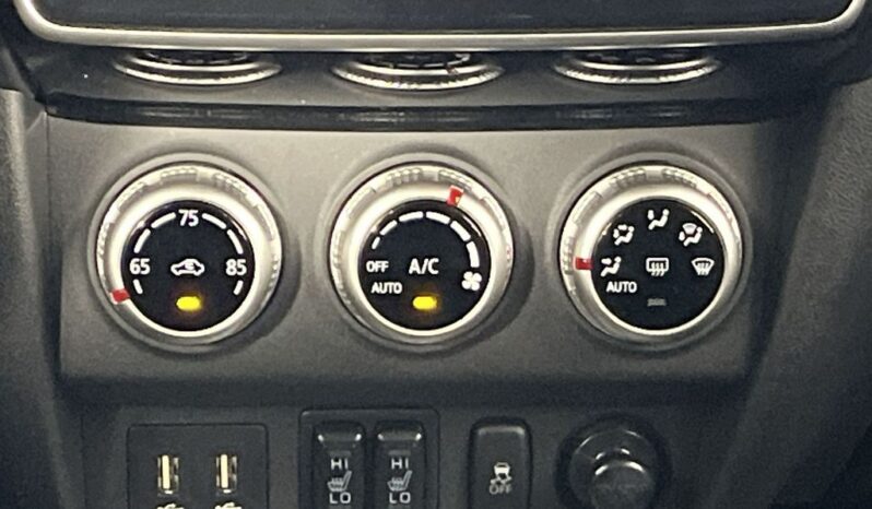
 Mitsubishi Outlander Sport full									