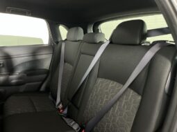 Mitsubishi Outlander Sport full