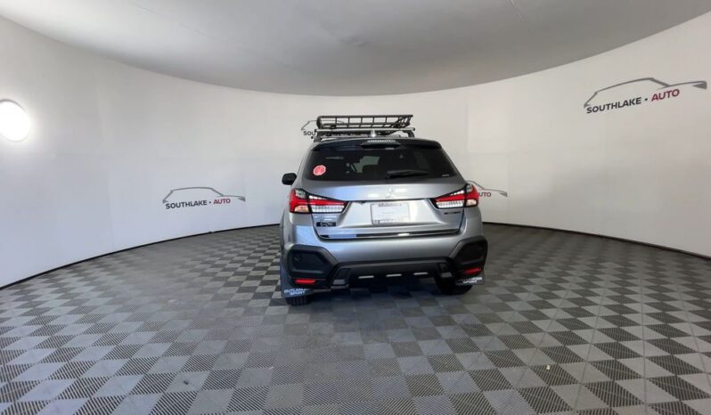 
 Mitsubishi Outlander Sport full									