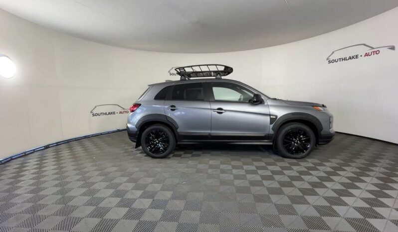 
 Mitsubishi Outlander Sport full									