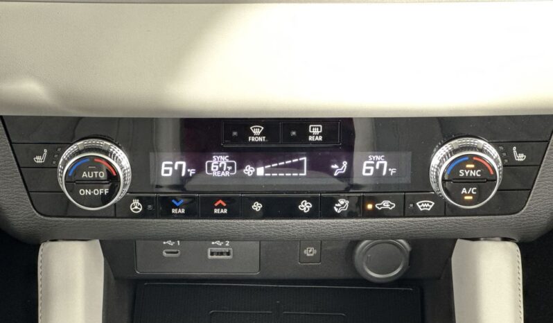 
 Mitsubishi Outlander PHEV full									